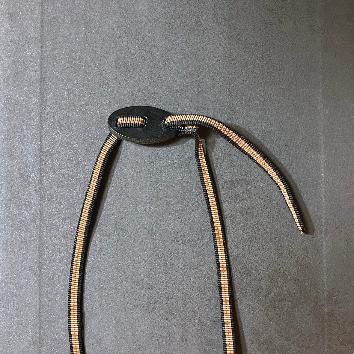 革のネックレス Leather Necklace